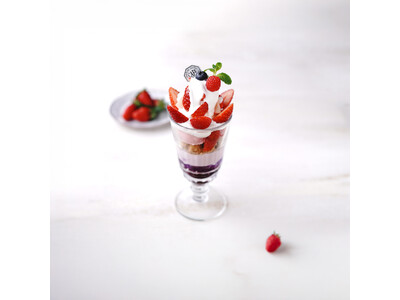 【ロクシタンカフェ】南仏オート・プロヴァンスの春へ誘う、苺のデザートが本日より季節限定で登場。