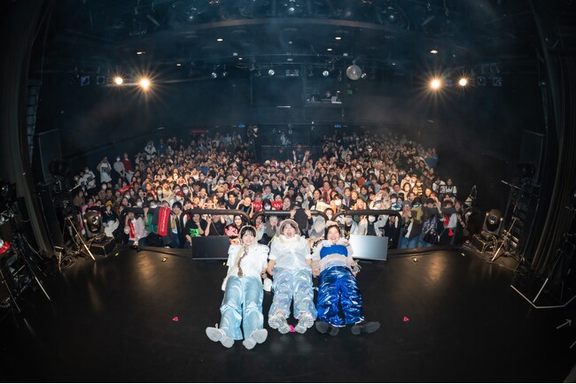【イベントレポート】MyM、初のクリスマスイベントで冬にピッタリのライブを披露　サプライズで2周年イベント発表も