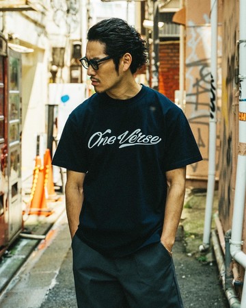 1߂ɂĐĂj̃ABbp[ʎAApEuhuOne Versev𗧂グB