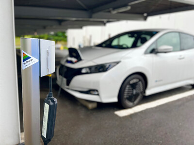 オムロンとユビ電、EV充電サービス普及に向けた実証実験開始