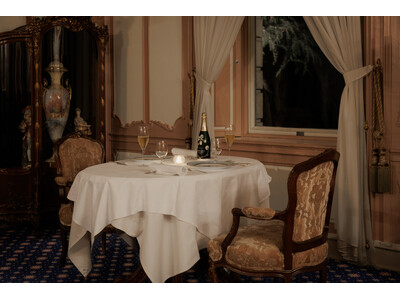 【ホテル長楽館｜ル シェーヌ】アール・ヌーヴォーの華「ペリエ・ジュエ ベル エポック」と楽しむ、1日1組限定の個室ディナー（2025年12月1日～2026年2月28日）