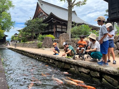 【岐阜県飛騨市】春到来！1000匹の鯉が飛騨古川「瀬戸川」に帰ってきました！