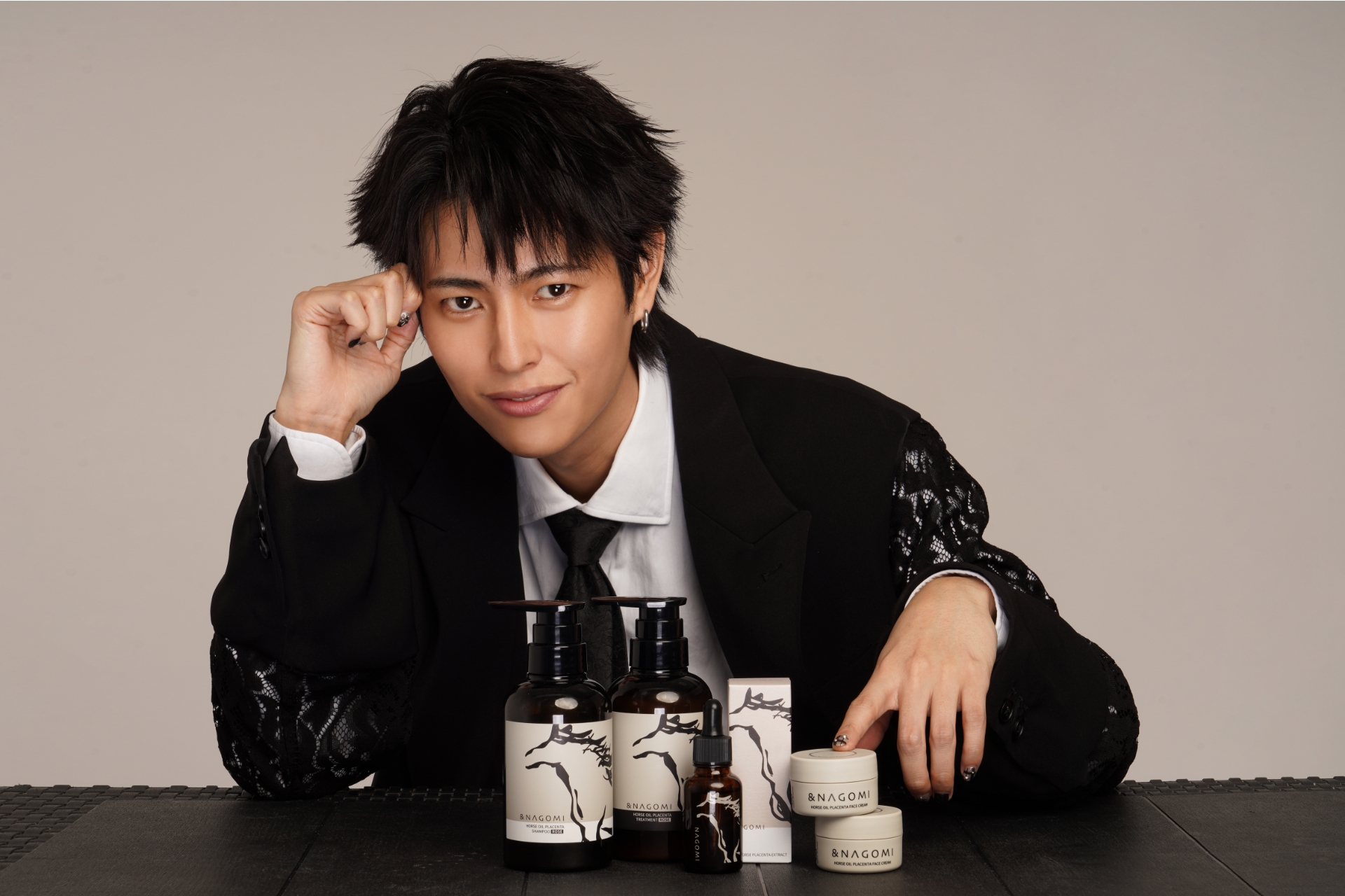 日本発・馬油スキンケアブランド「&NAGOMI」、Newsweek日本版「世界が尊敬する日本人100人」選出のFumiya氏がブランドアンバサダーに就任