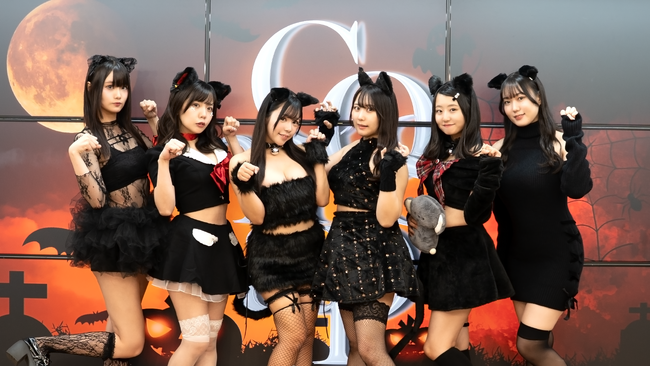 秋葉原ハロウィンの夜は、ソフマップにセクシーな黒猫達が大集合！「コスマップ撮影会＆トークショーvol.18」開催レポート