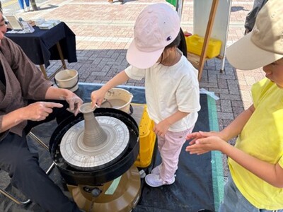 夏休みの思い出に伊賀焼・伊賀くみひもの実演展示を見る・つくる体験を実施しようin 大阪・関西万博