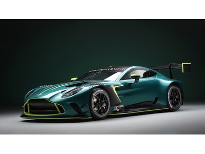 新型アストンマーティンVantage GT3、ニュルブルクリンク24時間にて栄冠をかけ戦う