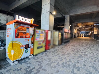 【熊本市】アミュプラザくまもとで350円生搾りオレンジジュース自販機「IJOOZ」が稼働開始