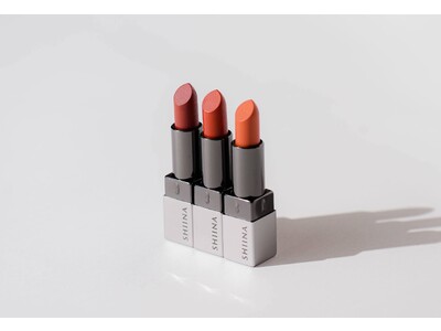 開始1日で90万円突破！“環境活動家をなくしたい環境活動家” 露木しいなが手がけるオーガニックコスメ〈SHIINA organic〉クラウドファンディングで期間限定発売！口紅体験会も開催。