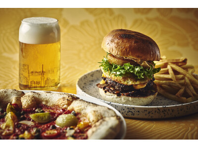 【ホテルインディゴ東京渋谷】こだわりを重ねた、3種のバーガーと1種のピザを4月15日(水)より提供開始。