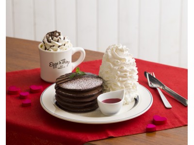～濃厚チョコレートソースがたっぷりのフォンダンショコラパンケーキが登場～Eggs 'n Thingsから限定メニュー「Happy Valentine’s DAY」1月9日（火）から販売開始