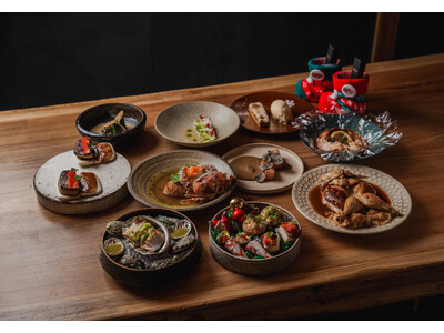 進化し続ける、五感で楽しむグローバルな新感覚レストラン「CENSU TOKYO」が、2025クリスマスディナーコースとテイクアウト限定・特製ローストチキンの予約を開始！