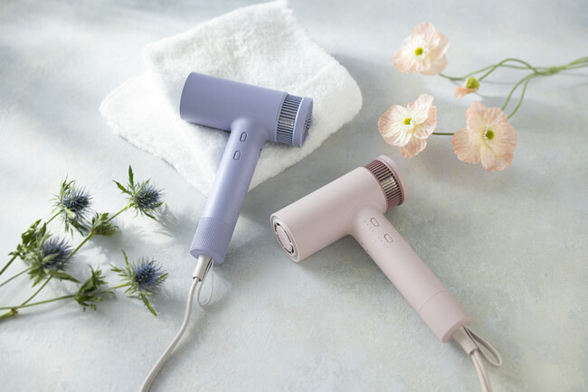 軽量・大風量とデザイン性を両立したヘアドライヤー「Karen Bloom Flow Dryer」を発売