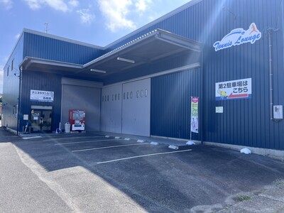 【岐阜・各務原】冷房完備で快適！初心者からシニアまで3世代で通えるテニスラウンジ各務原」がオープンして1周年！