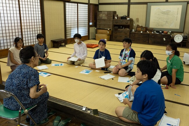 小学生記者が川崎の歴史を取材！「川崎の歴史の本」をつくるプロジェクトにて。