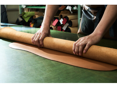 最高級の素材と日本の匠によるレザーグッズR4U、L'ECHOPPE（レショップ）にて12月より取扱いスタート