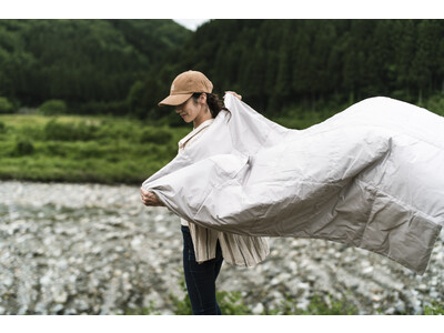 アウトドアシーンでも日常でも使える高機能で軽量なブランケットを応援購入サービス「Makuake」にて先行販売