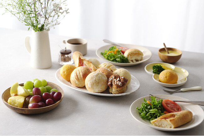 モデル・辻元舞さんが“日常をちょっと特別に”するパンをセレクト!「スタイルブレッド」より限定セット発売