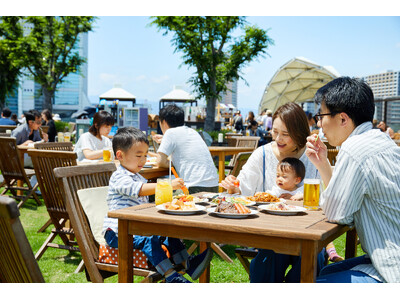 天然芝広がる屋上ガーデンにてシェフが焼き上げるグリル料理を青空のもと心行くまで満喫　～ゴールデンウィーク...