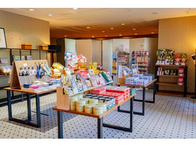 ホテル内に大阪の銘菓やプリンスホテル商品が購入できる「The Shop」が8月3日オープン！店内には大阪・関西万博で親しまれた「おいしい老舗のたからばこ」が復活＆もずやんの撮影会も