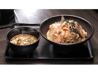 【ＢＳ日テレ】東京・曳舟で見つけたサービス満点！駅ナカそば　看板メニューのごま香る！濃厚な豚つけそばにド...