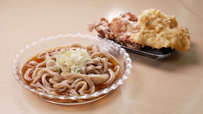 【ＢＳ日テレ】「ドランク塚地のふらっと立ち食いそば」東京・千住で見つけた自称・日本一メニュー数が多い立ち食いそば屋　ガシガシいける！店主自慢の太麺そばに舌鼓　“雨の日以外は通う”という強者常連客も！