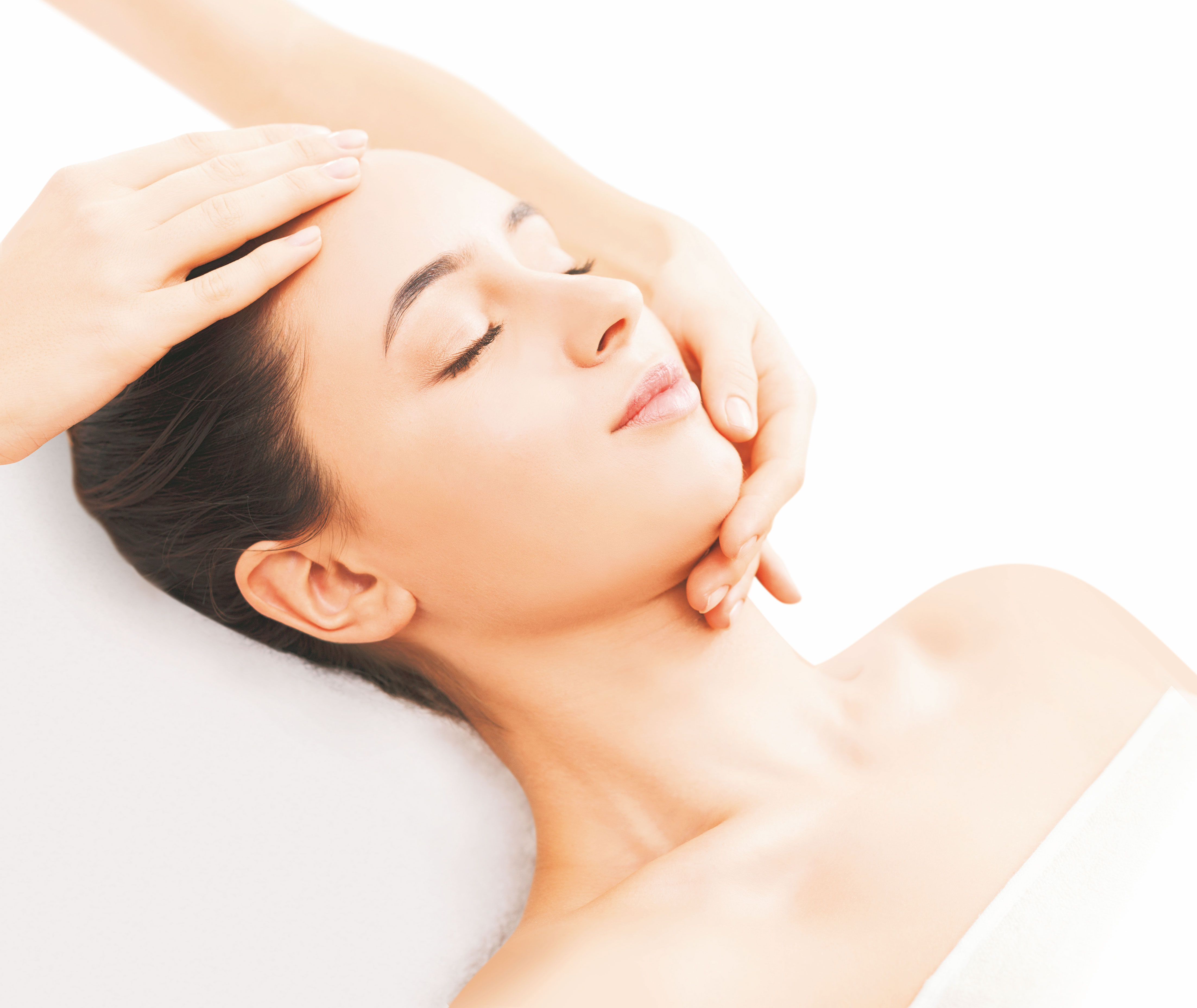 美を磨きあげる贅沢なひとときを贈る「2022たかの友梨クリスマスギフトチケット」