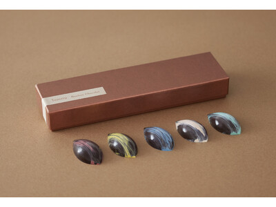 Tamituから、Herbal Honeyがとろ～り溢れだす「ボンボンショコラ」が今年も登場。新フレーバー「814」が加わり、全5種のラインナップに。