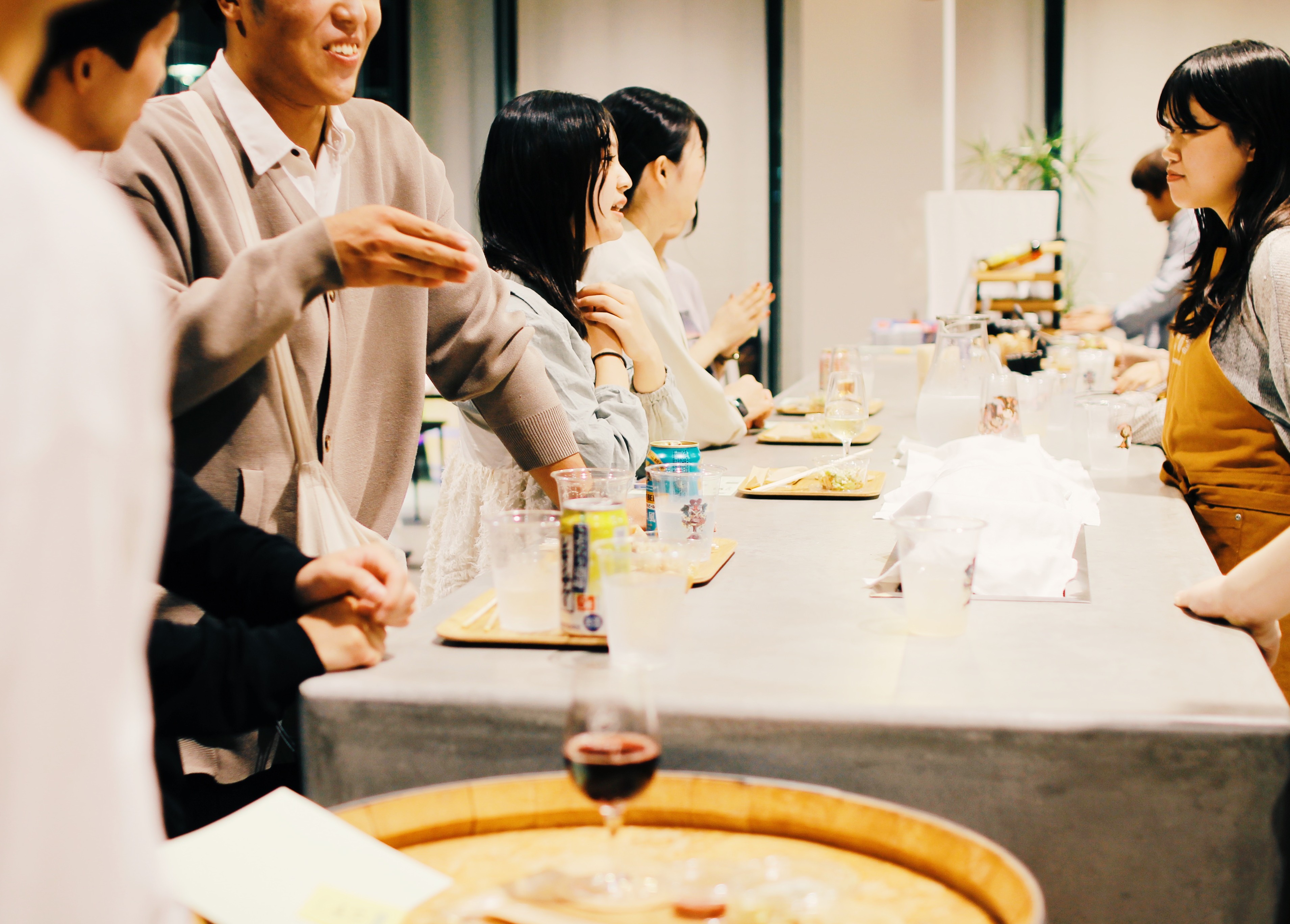 お客さまもスタッフも20代限定『スナックこのごろ』が11月21日（金）18時～21時フェリシモf wineryにて開催《事前予約で2杯目一杯【無料】》