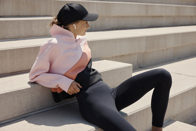 KȃtBbgőD]JBLV[gXeBbN^CvɐVfoISCXCzuJBL TUNE230NCTWSvV