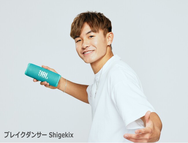 JBL|[^uBluetoothXs[J[̒ԃfuJBL FLIP 6vɑu₩ȐVFǉAXɂČ̔I