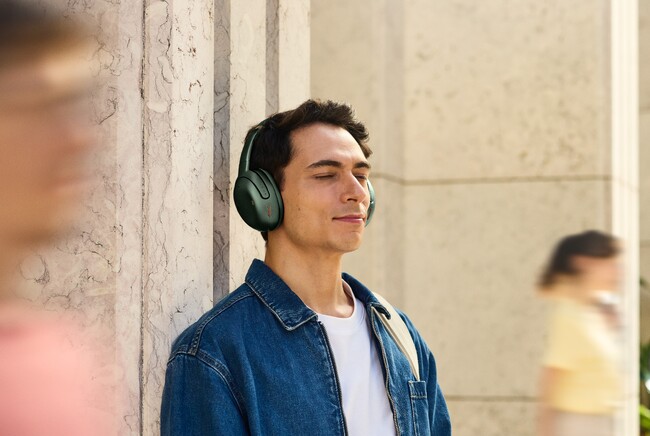 JBLのフラッグシップモデルに新色を追加新しいサウンドカーブとUIアップデートにより、音質と操作性を刷新「JBL Tour One M3」、「JBL Tour Pro 3」の“グリーンカラー”新発売！