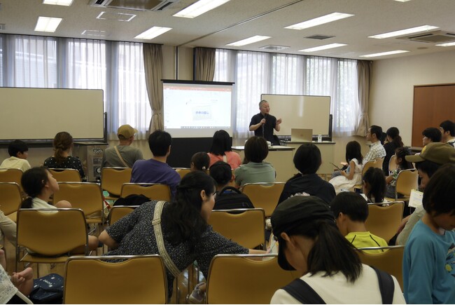 地元図書館主催の子ども向けイベントでヤマタネ社員がお米について講演しました