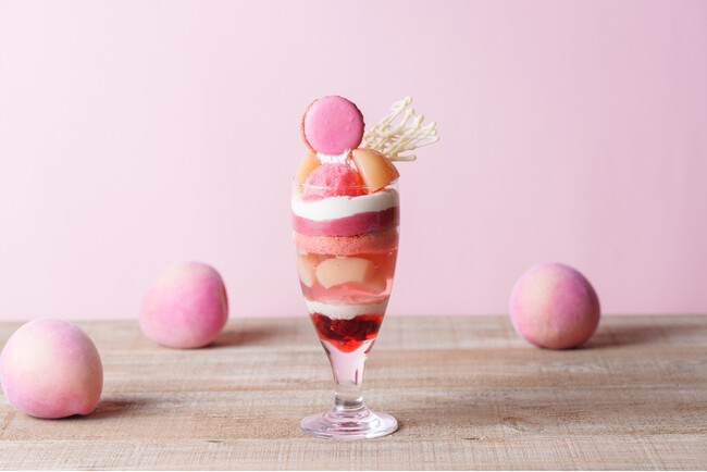 みずみずしくて、やさしく甘い― 。桃に恋する夏パフェ～7月は「とろける桃のパフェ」が、新登場！～