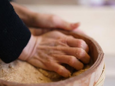 発酵と暮らしが、並ぶ場所。仕込んで、持ち帰って、ともに暮らす。 半田でひらく、発酵のマーケット。