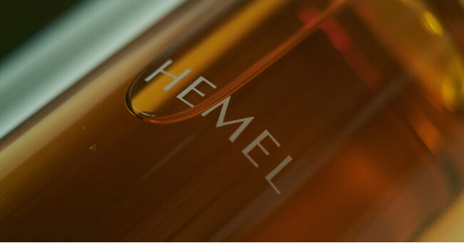 “飲まない贅沢”が、乾杯の価値を変える。五つ星ホテルが採用する、台湾烏龍茶『HEMEL J. Formosana』、 モンドセレクション最高金賞のうなぎ屋の目利きが選定。