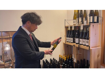 ソムリエ歴21年の赤居克也が「季節に合った美味しいワイン」を選んで届ける定期便・「ソムリエセレクト」がリリース！