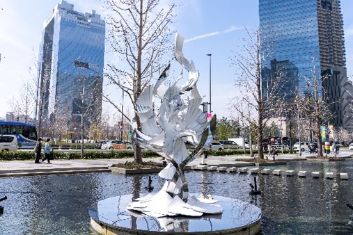 プレスリリース「アニメーター／イラストレーター米山舞の新作含む3作品をグランフロント大阪に展示」のイメージ画像