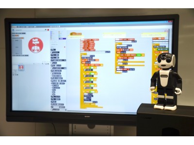 兵庫県姫路市教育委員会にコミュニケーションロボット Robohon と学校向け電子黒板 Big Pad Campus を大量納入 企業リリース 日刊工業新聞 電子版