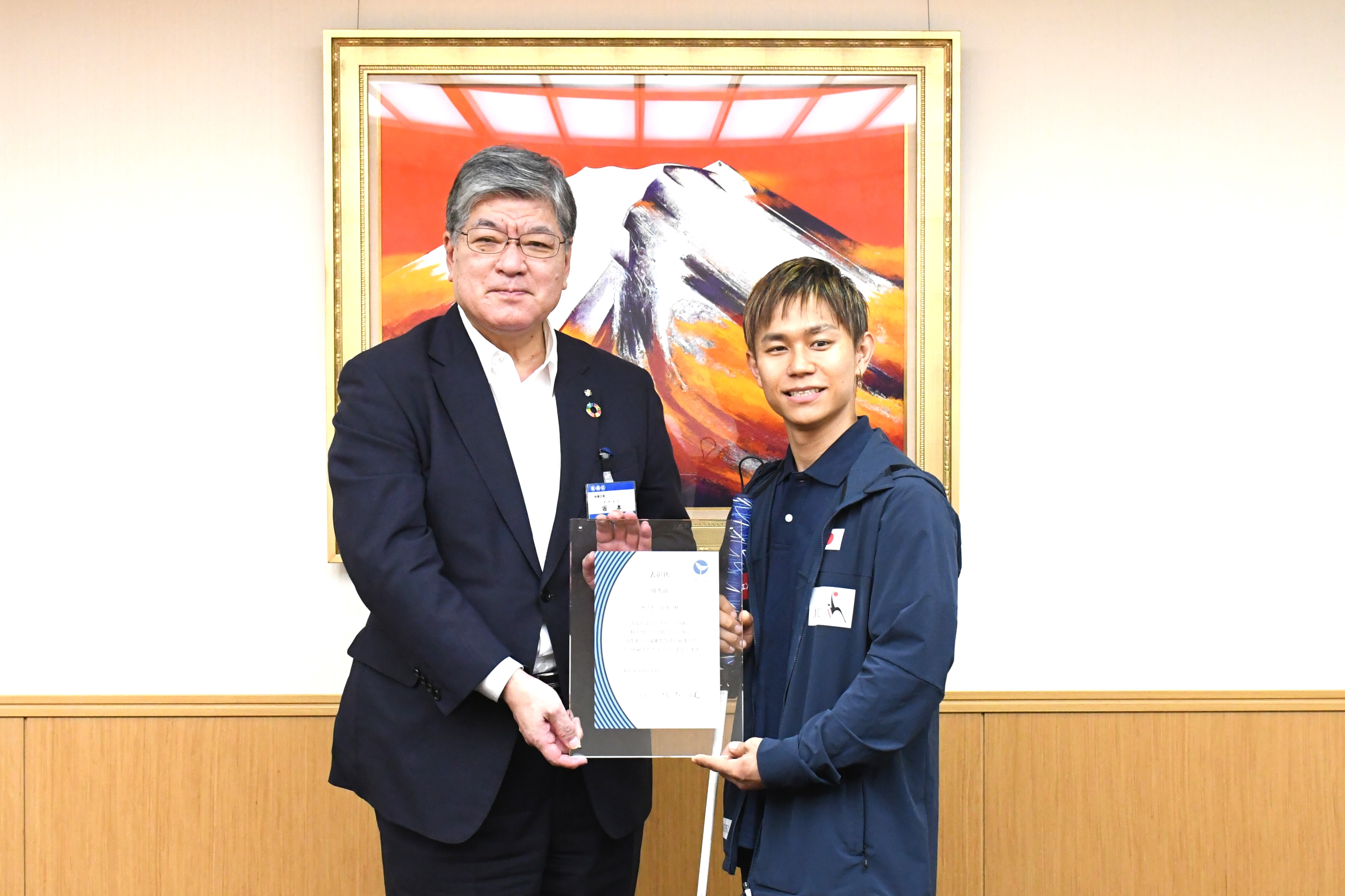 祝！2025ワールドカップ２大会制覇！パラクライミングの濱ノ上文哉選手が板橋区長を表敬訪問！