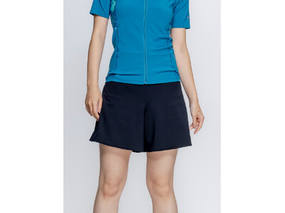 ＜NIKE SWIM＞水着を着ることへの心理的なハードルを軽減。動いてもキレイそのまま「FLARE FIT SHORTS(フレアフィットショーツ」新発売