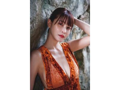 レジェンドグラビアアイドル、デビュー15周年の岸明日香　5年ぶり5冊目の写真集『Trajectory』 ...