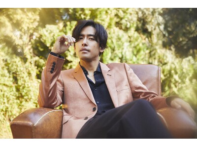 �V���K�[�\���O���C�^�[K�A�f�r���[20���N����߂�����c�A�[�t�@�C�i���w20th Anniversary LIVE �uNEW PAGE�v�x�R���P�����ɂĊJ�ÁI20���N�̏W�听�Ɍ������z�������