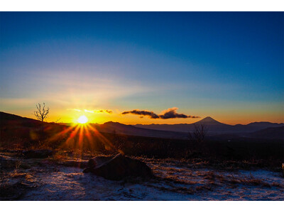 【富士見高原リゾート】ご来光リフト運行！八ヶ岳スカイビュー望峰の丘に新設された展望デッキから見る富士山と...