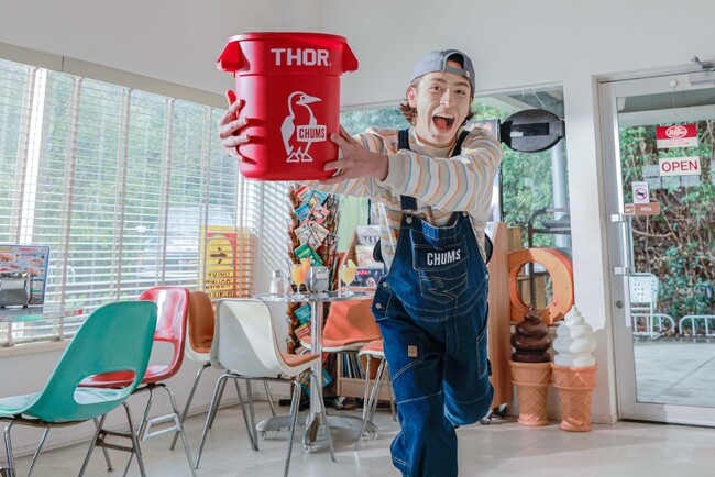 CHUMS×THOR初コラボ！レトロアメリカンなデザインが特徴の『CHUMS×THOR Round Container Set 12L』