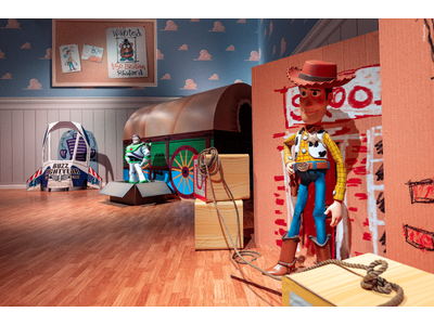 「ピクサーの世界展」本日からいよいよ開幕！！開幕を記念して、クリエイティブ・ディレクターのジェイ・ウォードとスペシャルサポーターの風間俊介がオープニングイベントに登場！