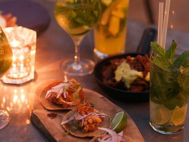ハワイ発のサステナブルフレンチビストロ「natuRe tokyo」でサマーシーズンを盛り上げる「natuRe tokyo SUMMER MOJITO BAR～真夏のデトックスハーブモヒート～」スタート