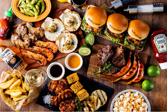 「ザ・ワーフハウス 山下公園」で3月1日（日）より「BBQテラス」が期間限定オープン！自分でつくる肉厚ハンバーガーやタコスなど、個性豊かな3つのコースが登場！