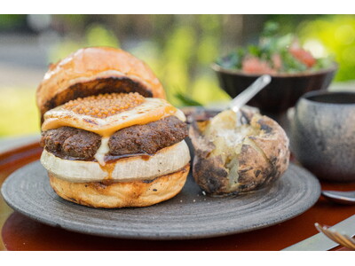 5月28日（木）は「ハンバーガーの日」！リッチな大人が今選ぶべき、五感を刺激する究極の「和牛薪火バーガー」がnatuRe tokyoに誕生