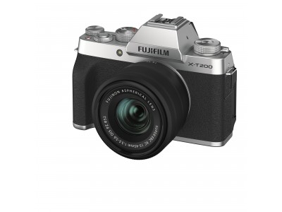 写真のみならず本格的な動画も手軽に撮影可能！大切な思い出を色鮮やかに残す独自の色再現を楽しめるミラーレスデジタルカメラ「FUJIFILM X-T200」
