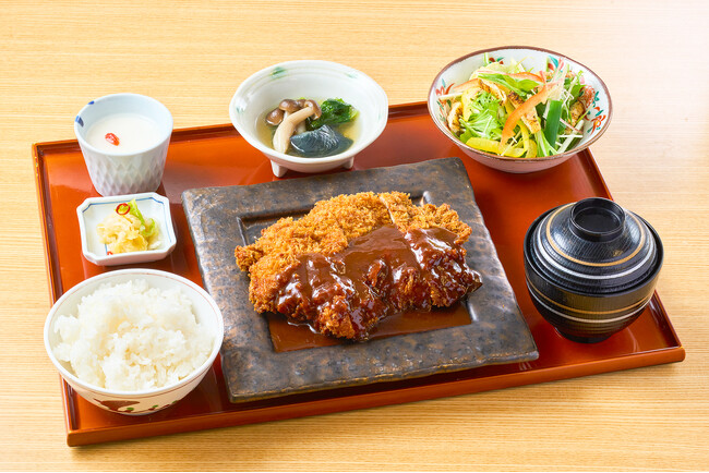 「おもてなしとりよし」がランチメニューを一新！日常に彩りを添える“ご褒美御膳”が勢揃い♪ 1月26日（月）販売開始